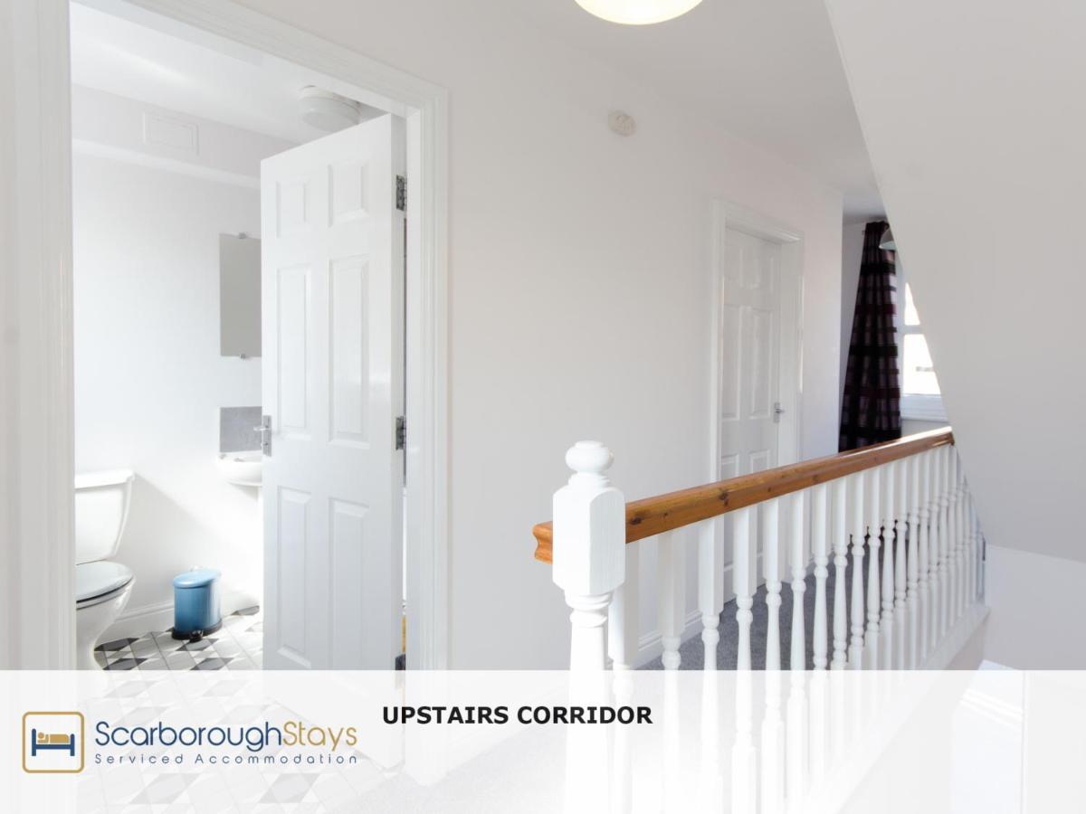 Candler Lodge - 3 Bedroom Townhouse With Parking - Patio Area & Seating 斯卡伯勒 外观 照片