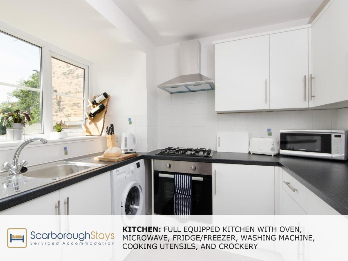 Candler Lodge - 3 Bedroom Townhouse With Parking - Patio Area & Seating 斯卡伯勒 外观 照片
