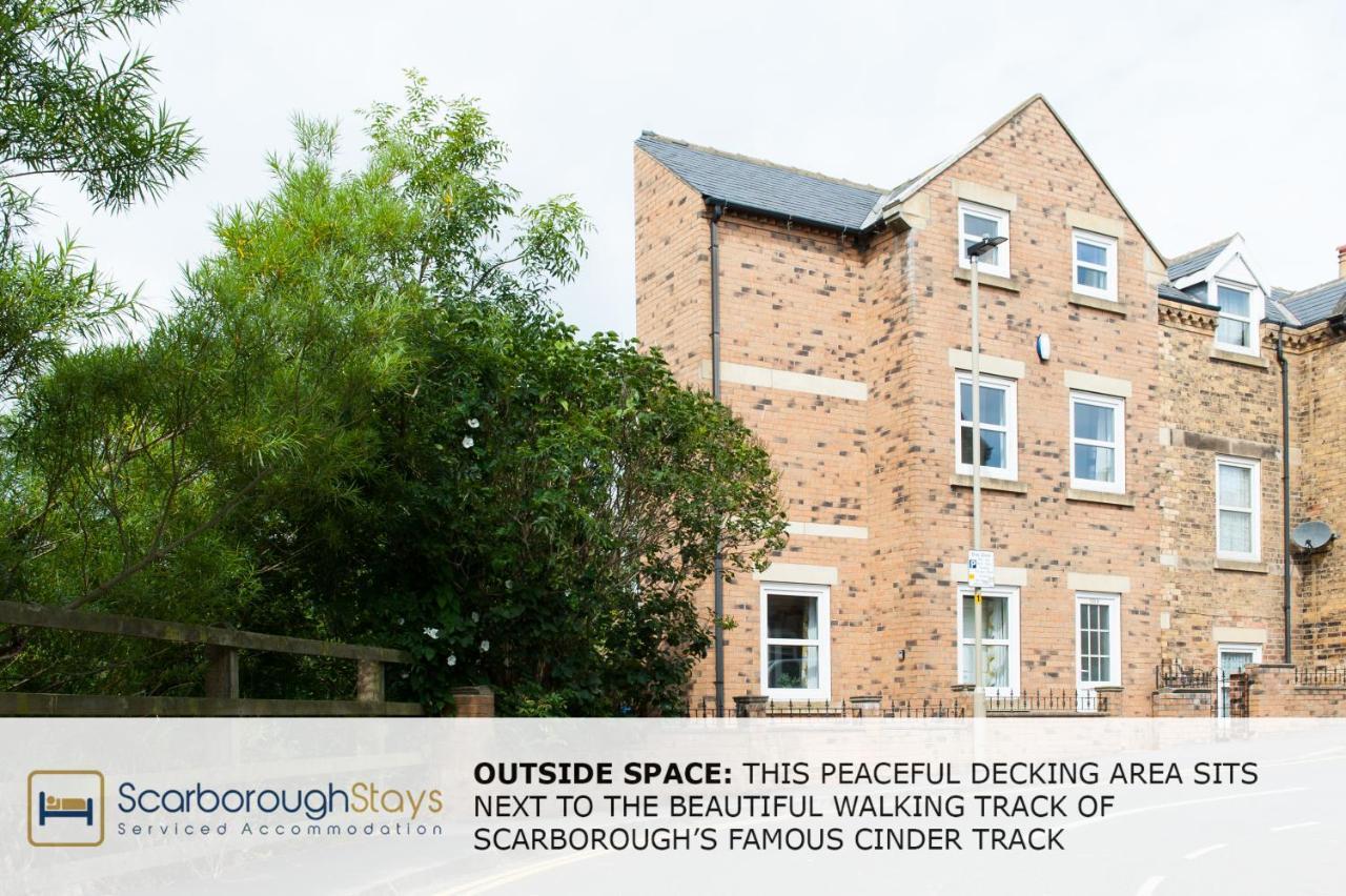 Candler Lodge - 3 Bedroom Townhouse With Parking - Patio Area & Seating 斯卡伯勒 外观 照片
