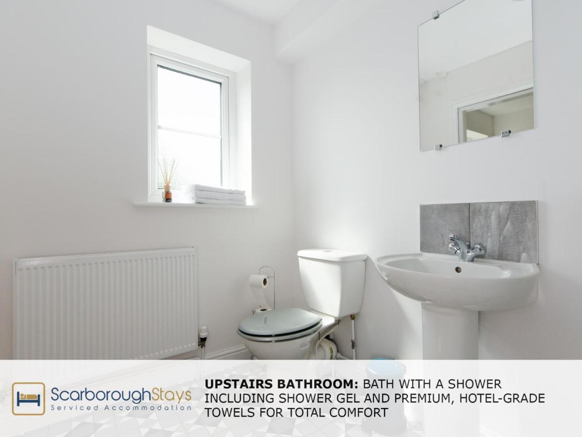 Candler Lodge - 3 Bedroom Townhouse With Parking - Patio Area & Seating 斯卡伯勒 外观 照片