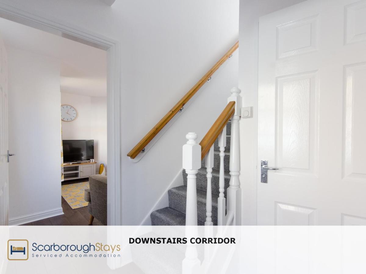 Candler Lodge - 3 Bedroom Townhouse With Parking - Patio Area & Seating 斯卡伯勒 外观 照片