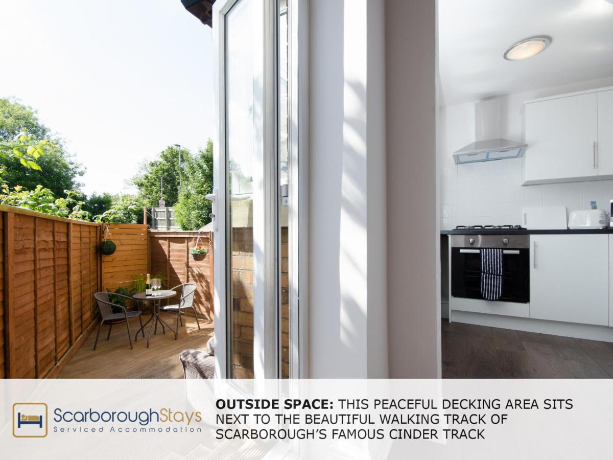Candler Lodge - 3 Bedroom Townhouse With Parking - Patio Area & Seating 斯卡伯勒 外观 照片