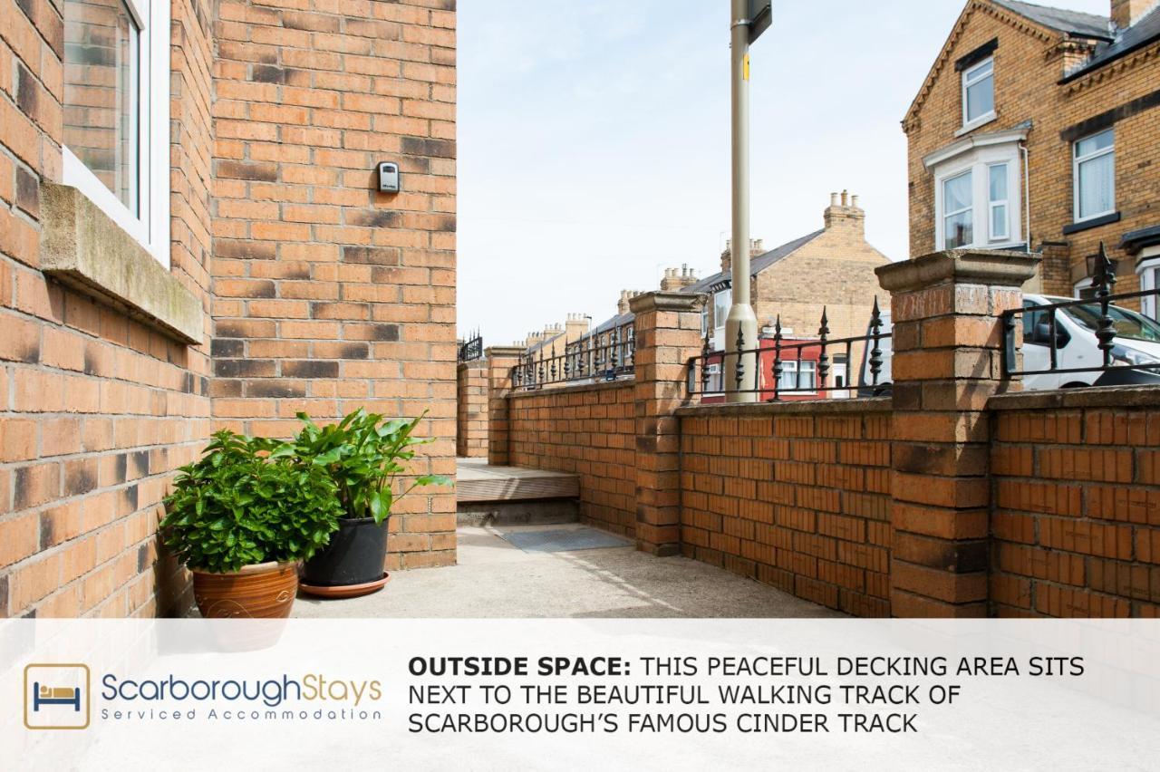 Candler Lodge - 3 Bedroom Townhouse With Parking - Patio Area & Seating 斯卡伯勒 外观 照片